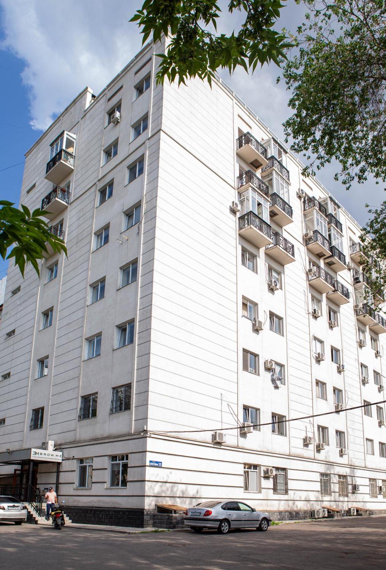 студия в центре города, в «золотом квадрате» Apartment Almaty