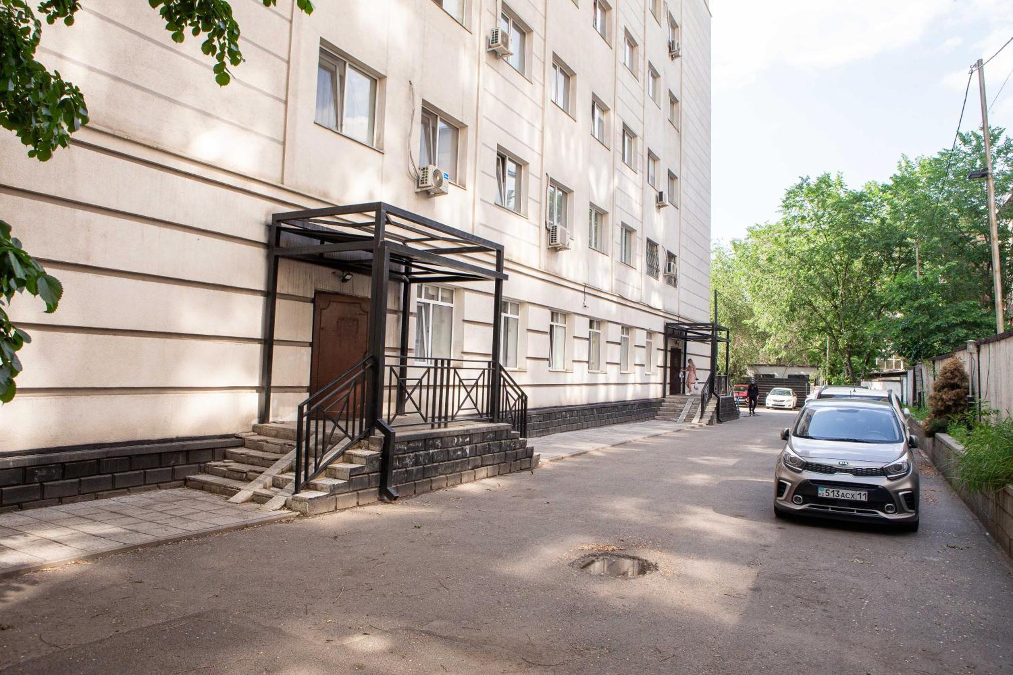 Апартаменты студия в центре города, в «золотом квадрате» *